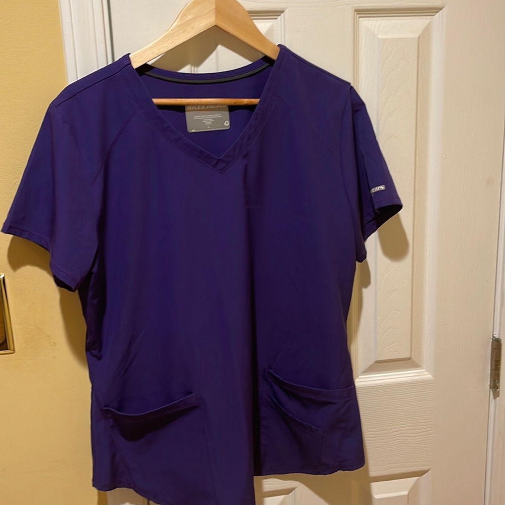 Skechers scrub set